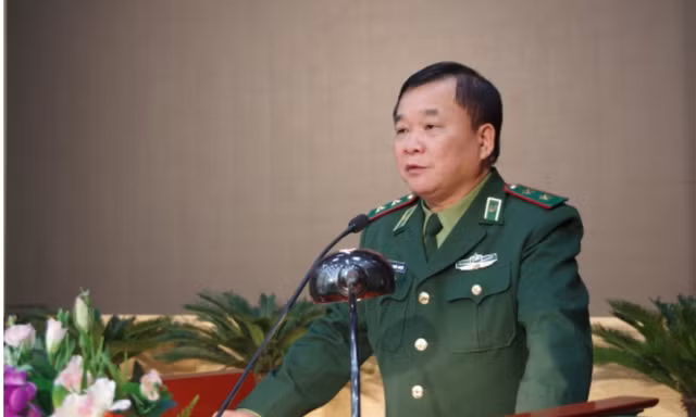 Để hàng lậu tự do qua biên giới, hàng loạt cán bộ Biên phòng bị xử lý