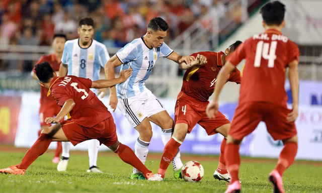 Trận thua 1-4 trước ứng viên nặng ký cho ngôi vô địch U20 World Cup khiến các cầu thủ U20 Việt Nam chịu những chỉ trích không đáng có trước thềm giải đấu lớn nhất thế giới lứa tuổi U20. Ảnh: VSI.