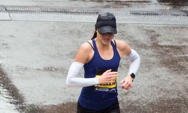 Nữ y tá Sarah Sellers.