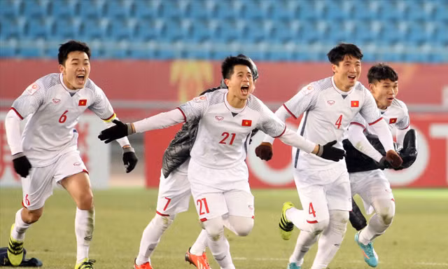 Niềm vui chiến thắng của U23 VN. Ảnh: Hữu Phạm.