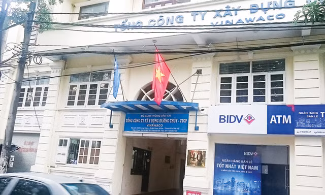 Trụ sở Vinawaco thường xuyên bị các chủ nợ vây đòi nợ.