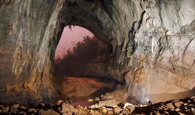 Hang Én được xem là anh em sinh đôi với hang Sơn Đoòng.