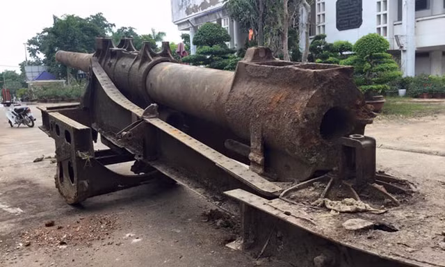 Phát hiện khẩu pháo nặng 10 tấn từ thời Pháp