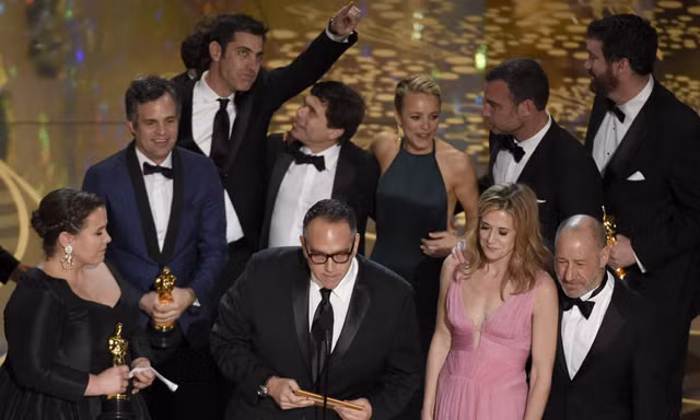 Dàn diễn viên “Spotlight” thành tâm điểm với cú lội ngược dòng đến giải Oscar quan trọng nhất.