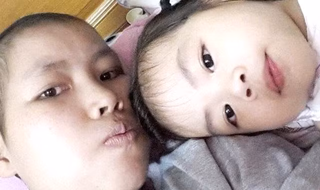 Chị Nguyễn Thị Thu Huyền và con gái Diệp Bảo Vy. Ảnh: nhân vật cung cấp.