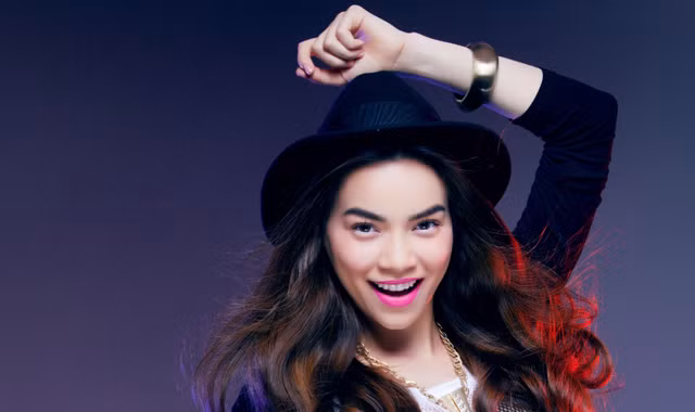Hà Hồ: Tự dưng “bấn loạn”