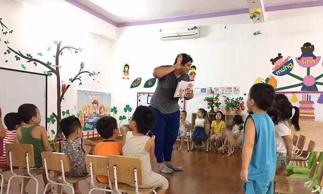 Một lớp dạy ngoại ngữ bậc mầm non tại Hà Nội. Ảnh: N.H.