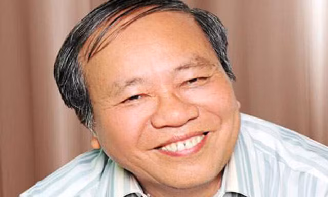 Nhà thơ Trần Nhuận Minh.