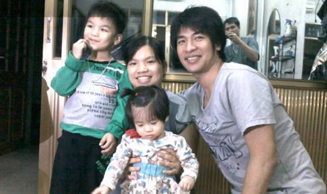 Gia đình anh Thịnh. Ảnh: Duy Ngợi.