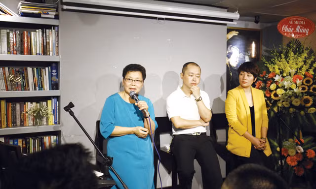 Gia đình nhạc sĩ An Thuyên tại cuộc họp báo 12/4. Ảnh: Như Ý.