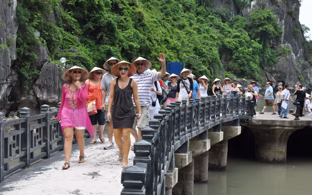 Lãnh đạo ngành lạc quan rằng du lịch Việt Nam sắp đuổi kịp các nước láng giềng. Ảnh: Nguyên Khánh.