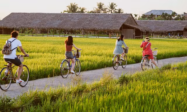 Du lịch xanh là yêu cầu bắt buộc