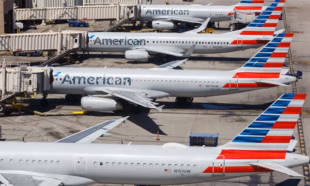Sập hệ thống thông tin chuyến bay, American Airlines tê liệt 