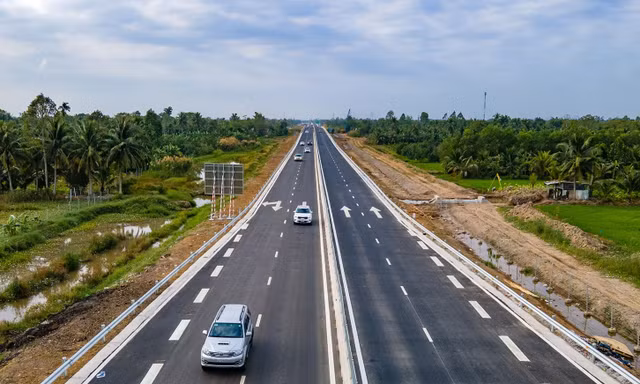 Bắt đầu thu phí tại 5 đoạn tuyến cao tốc Bắc - Nam