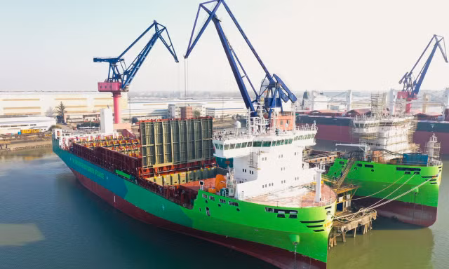 ‘Ông trùm’ vận tải biển Việt Nam đầu tư tàu thân thiện môi trường