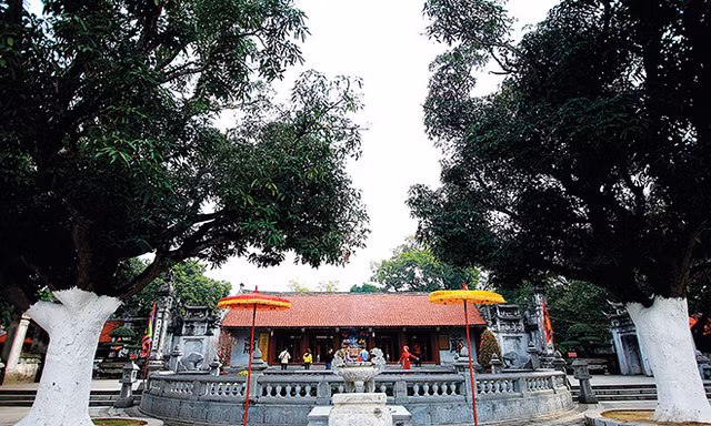 Một góc quang cảnh Đền Hai Bà Trưng 
