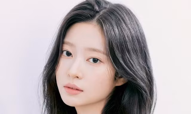 Rộ tin cựu thành viên IZ*ONE từ chối HYBE, quyết tâm theo đuổi sự nghiệp diễn xuất?