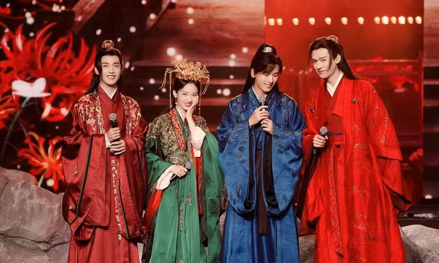 "Sơn Hà Lệnh" khép lại bằng đêm concert đáng nhớ, nhưng phim "Lưu Ly" lại bị nhắc tên