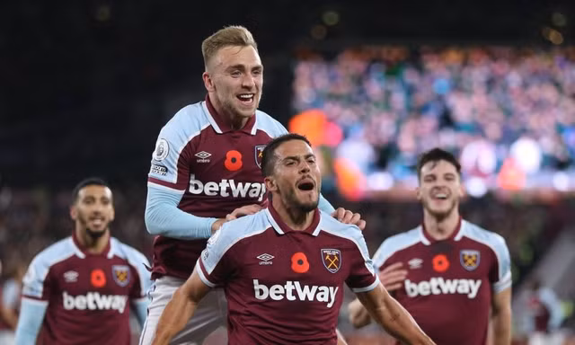 West Ham chấm dứt chuỗi bất bại của Liverpool, tiến vào top 3