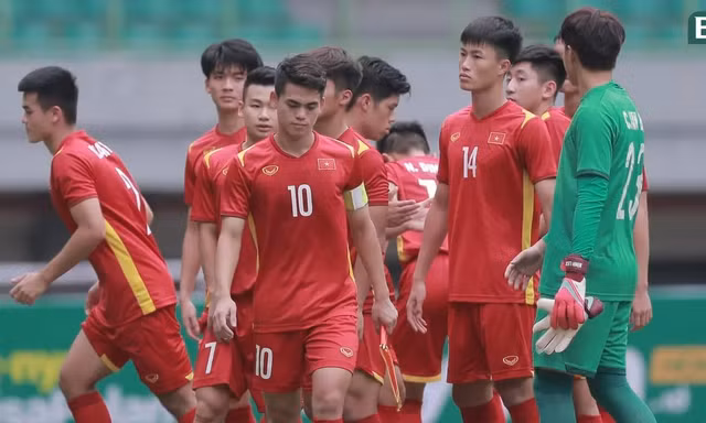U19 Việt Nam bị loại, CĐV Indonesia hả hê, chúc mừng Malaysia, 'mắng' Việt Nam