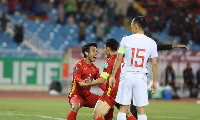 ĐT Việt Nam vượt Thái Lan, trở thành 'vua' của bóng đá Đông Nam Á ở vòng loại World Cup