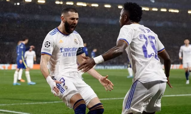 Benzema lập siêu kỷ lục sau khi ghi 3 bàn hủy diệt Chelsea