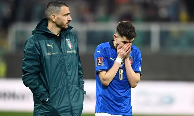 Italia không được dự World Cup, tiền vệ Jorginho thừa nhận 'sẽ bị ám ảnh cả đời'