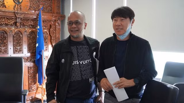 Dư luận Indonesia nổi sóng vì HLV Shin Tae-yong bị lãnh đạo LĐBĐ xúc phạm