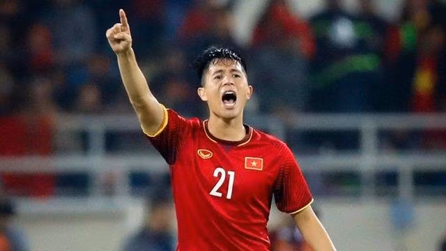 CLB Bình Định ký hợp đồng với Đình Trọng, sở hữu 'tuyển Việt Nam thu nhỏ'