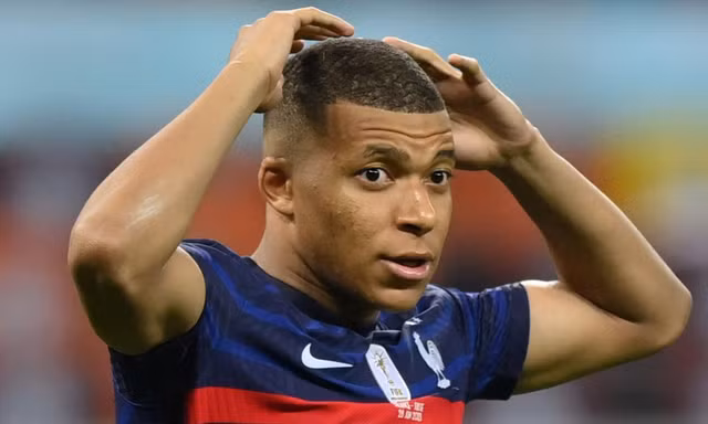 Lý do thực sự khiến Mbappe suýt chia tay ĐT Pháp ở tuổi 22 