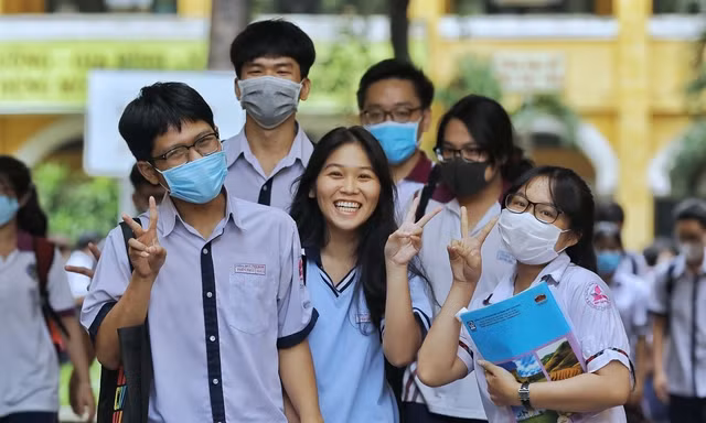 Nhiều trường đào tạo ngành y, dược xét tuyển bổ sung 