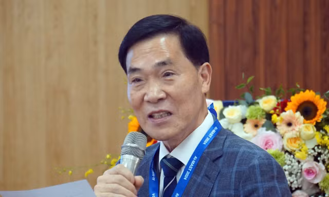 Nhiều chuyên gia quốc tế bàn về công nghệ và an toàn hàng hải tiên tiến