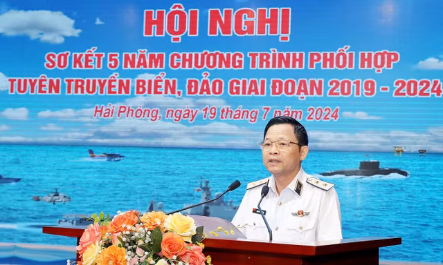 Trung tướng Nguyễn Văn Bổng, Bí thư Đảng ủy, Chính ủy Quân chủng Hải quân.