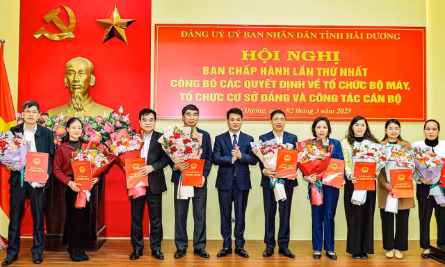 Đảng ủy UBND tỉnh Hải Dương công bố quyết định tổ chức bộ máy 