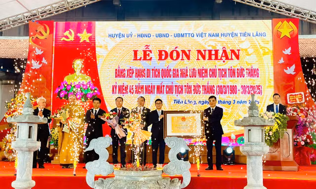 Đón nhận bằng xếp hạng di tích quốc gia nhà lưu niệm Chủ tịch Tôn Đức Thắng 