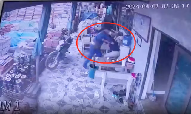 Nhân viên cây xăng ‘truy sát’ tài xế vì mâu thuẫn lối đi