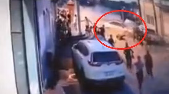 Lãnh đạo doanh nghiệp uống rượu trước khi đâm ô tô vào công ty của vợ gây bốc cháy 