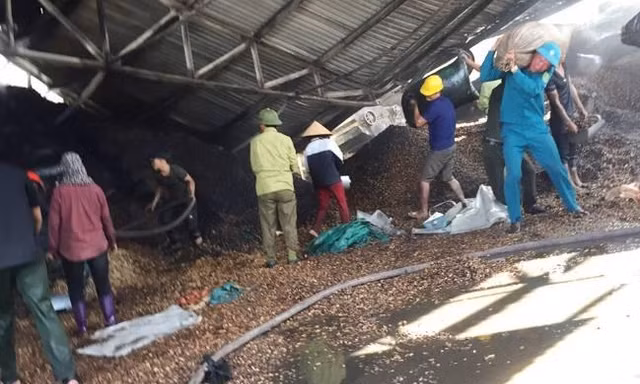Cháy xưởng lạc lúc rạng sáng, thiệt hại gần 10 tỷ đồng