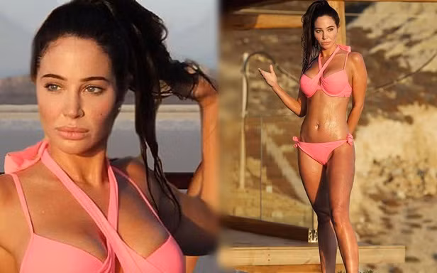 Nữ giám khảo X-Factor diện bikini hồng quyến rũ ở Hy Lạp