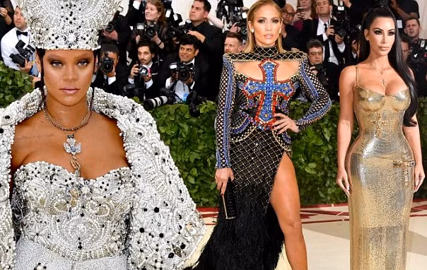 Kim Kardashian, Jennifer Lopez siêu gợi cảm trên thảm đỏ Met Gala 2018