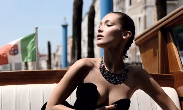 Mê đắm vóc dáng gợi tình của ‘chân dài’ Bella Hadid