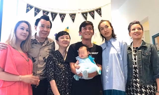 Trần Quán Hy mở tiệc mừng 100 ngày con gái chào đời