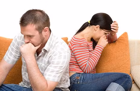 Chồng thú nhận được cô hàng xóm tự nguyện dâng hiến