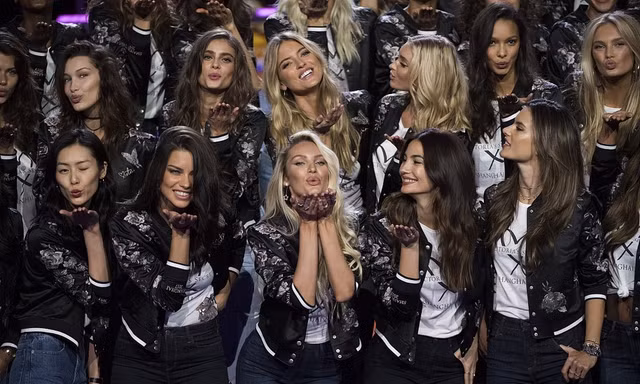 Dàn ‘chân dài’ Victoria's Secret đến Thượng Hải diễn show nội y lớn nhất năm