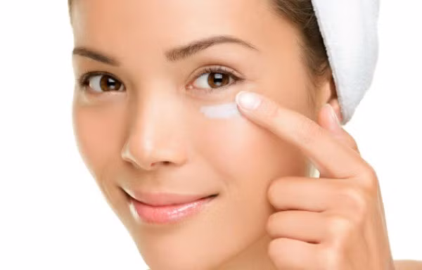 Những mẹo làm đẹp giúp che giấu vẻ ngoài thiếu ngủ