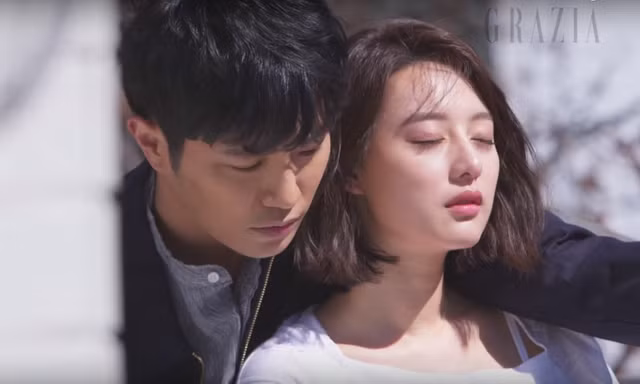 Không ai khác, hình mẫu này chính là nhân vật người yêu trên phim của cô nàng -thượng sĩ Seo Dae Young, do nam diễn viên Jin Goo đóng.