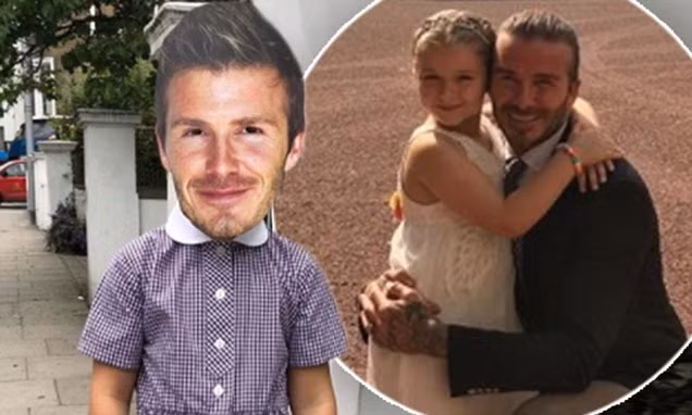 Victoria Beckham đăng ảnh hài hước con gái Harper đeo mặt nạ bố David