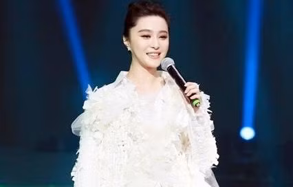 Phạm Băng Băng tỏa sáng như thiên thần, trổ tài ca hát