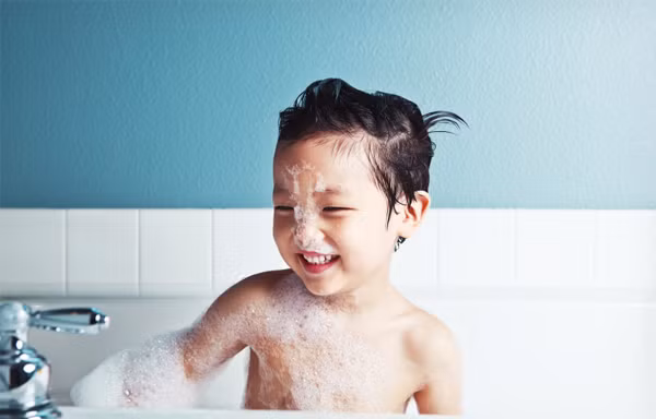 Cảnh báo những tai nạn phòng tắm dễ xảy ra với trẻ nhỏ