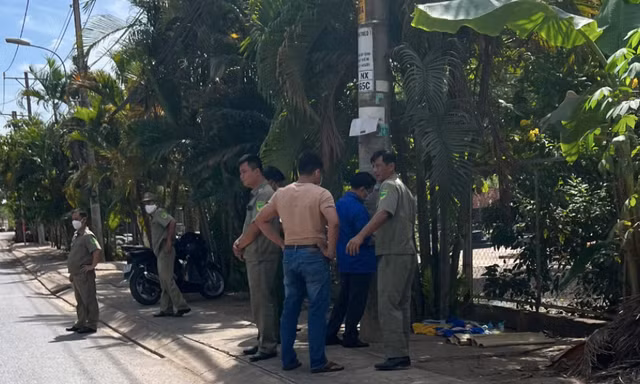 Thi thể trẻ sơ sinh trên vỉa hè ở TPHCM